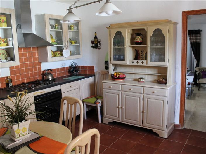 Image No.2-4 Bed Property for sale