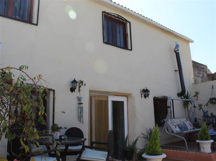 Image No.26-4 Bed Property for sale