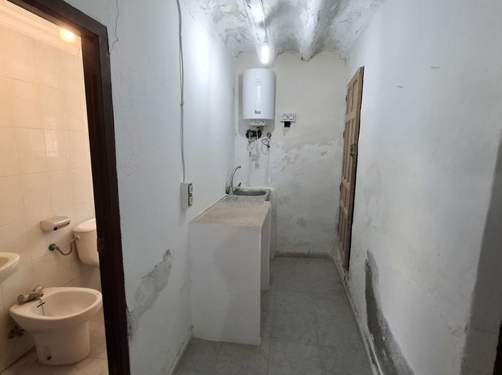 Image No.22-3 Bed Property for sale