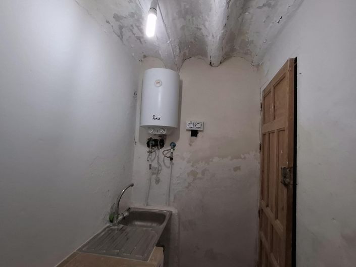 Image No.28-3 Bed Property for sale