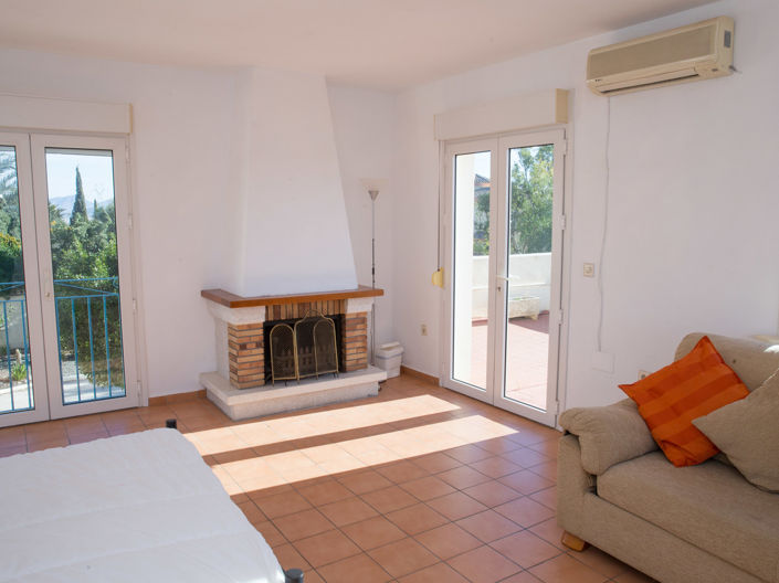 Image No.17-4 Bed Villa for sale