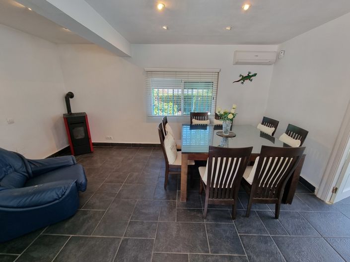 Image No.8-4 Bed Villa for sale