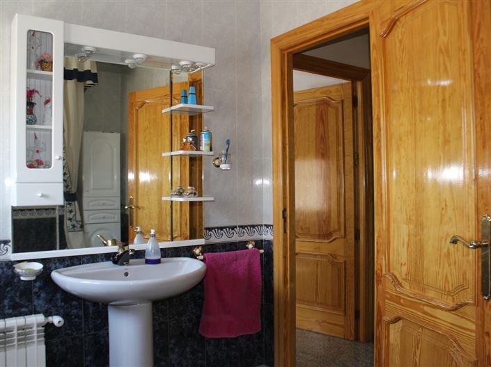 Image No.15-7 Bed Villa for sale