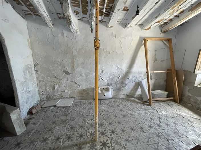 Image No.16-3 Bed Property for sale