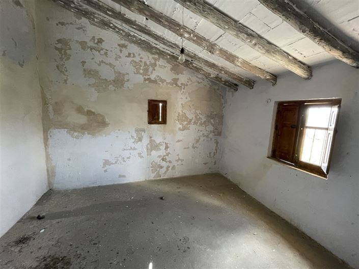 Image No.17-3 Bed Property for sale