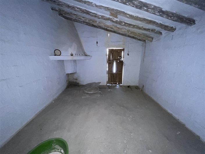 Image No.19-3 Bed Property for sale