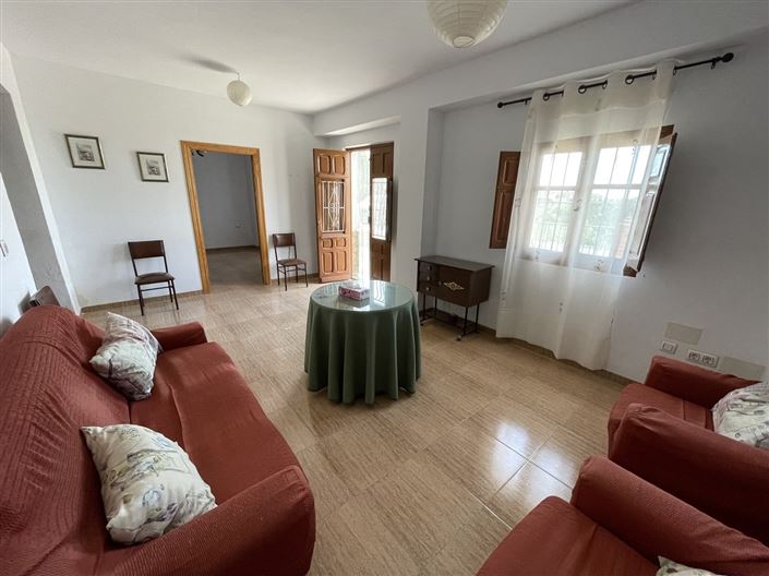 Image No.3-3 Bed Property for sale