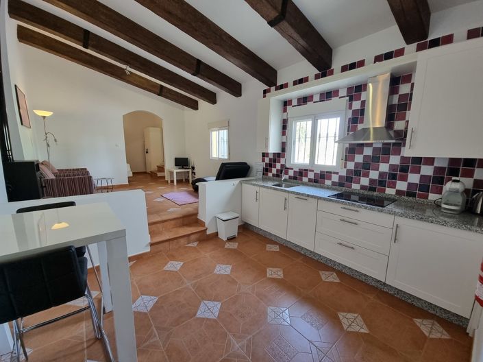 Image No.27-7 Bed Property for sale