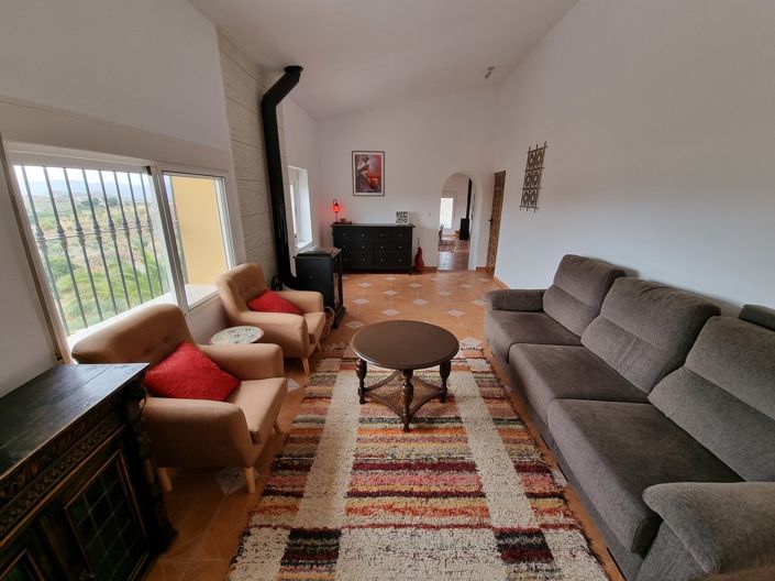 Image No.5-7 Bed Property for sale