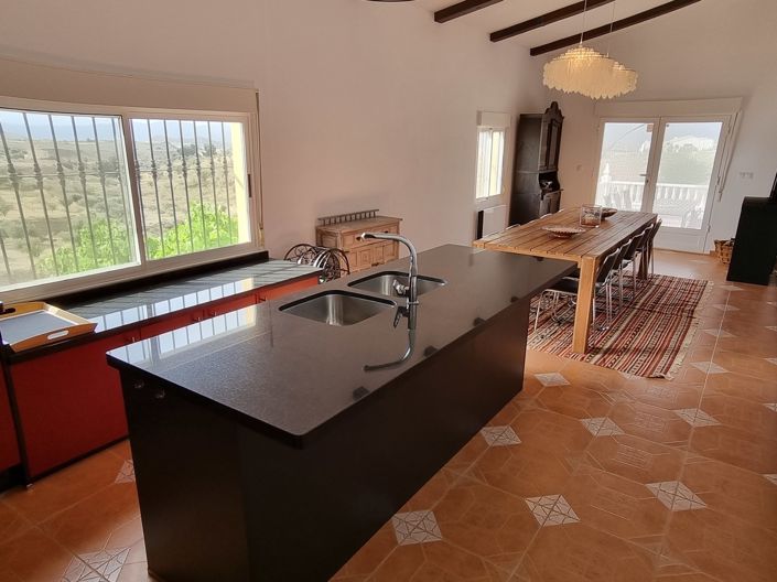 Image No.6-7 Bed Property for sale