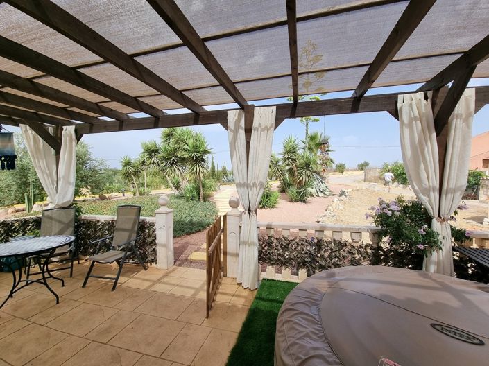 Image No.9-7 Bed Property for sale