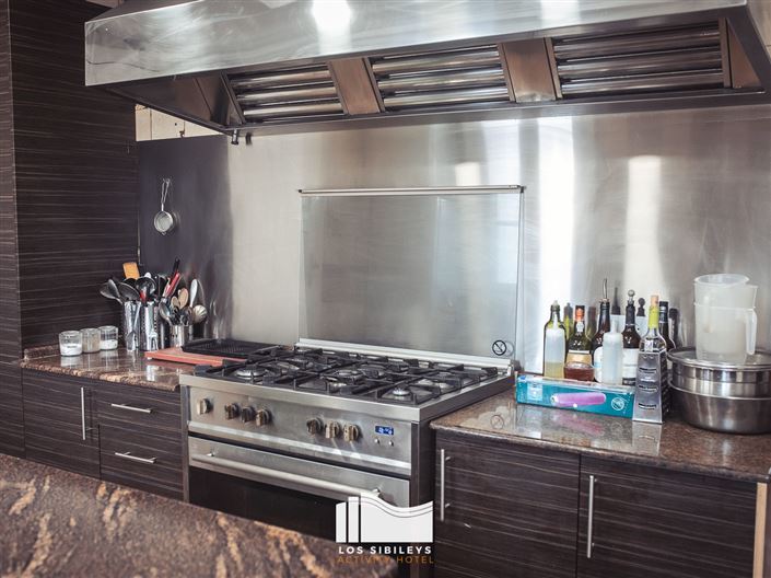 Image No.3-6 Bed Commercial for sale