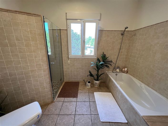 Image No.16-4 Bed Villa for sale