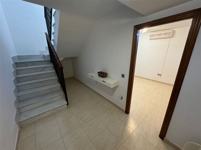 Image No.20-5 Bed Villa for sale