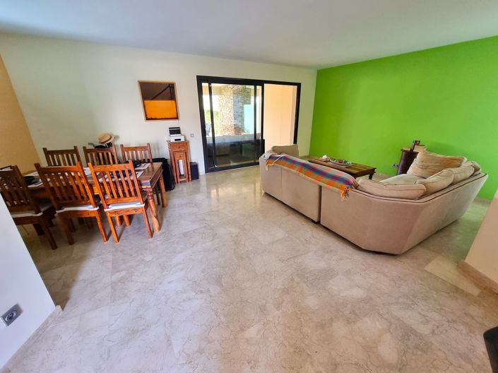 Image No.11-3 Bed Property for sale