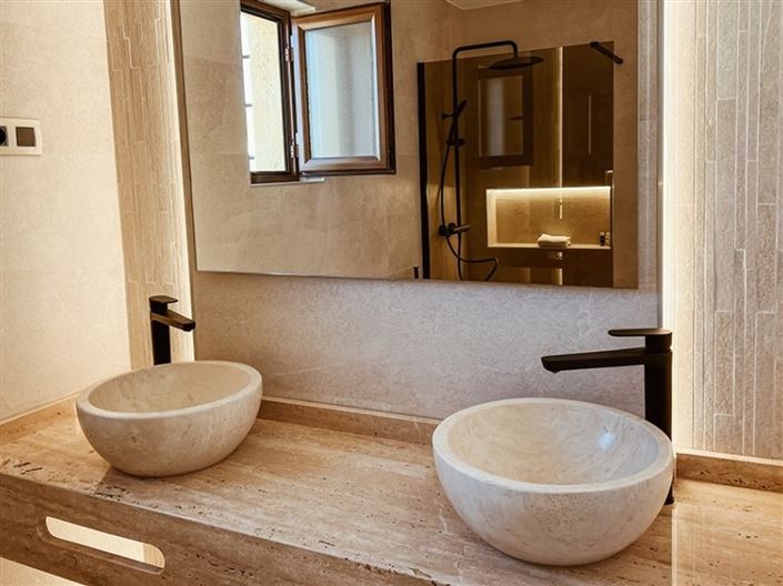 Image No.9-4 Bed Villa for sale