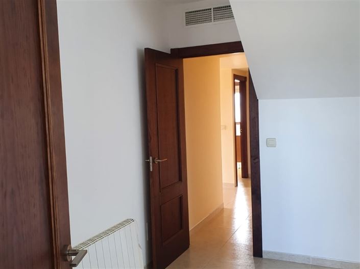 Image No.9-4 Bed Villa for sale