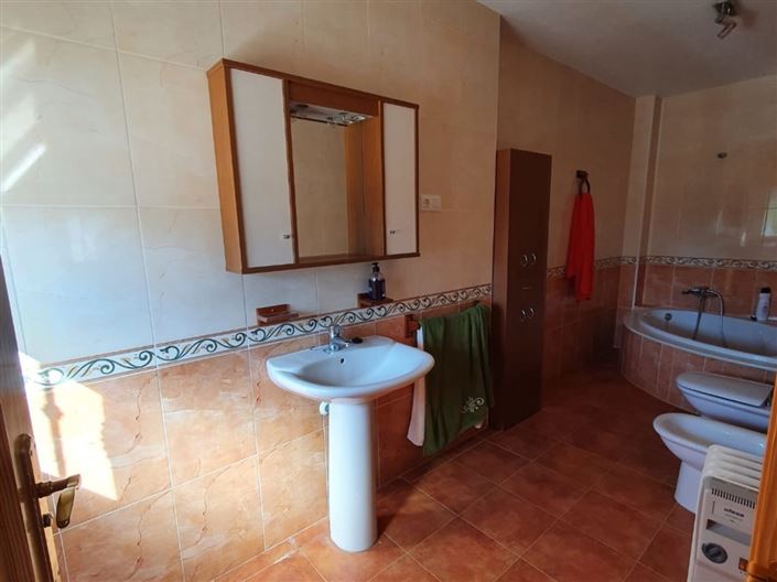 Image No.26-4 Bed Villa for sale