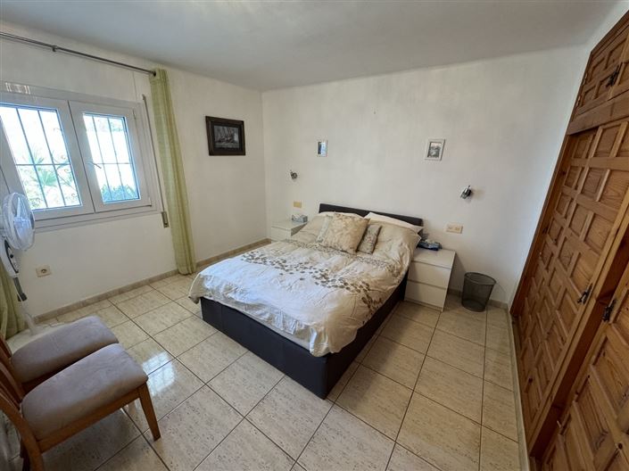 Image No.11-10 Bed Villa for sale