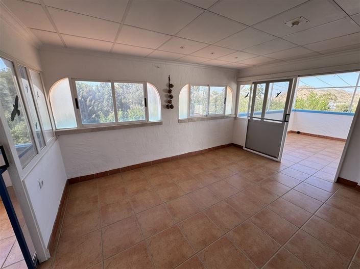 Image No.17-10 Bed Villa for sale