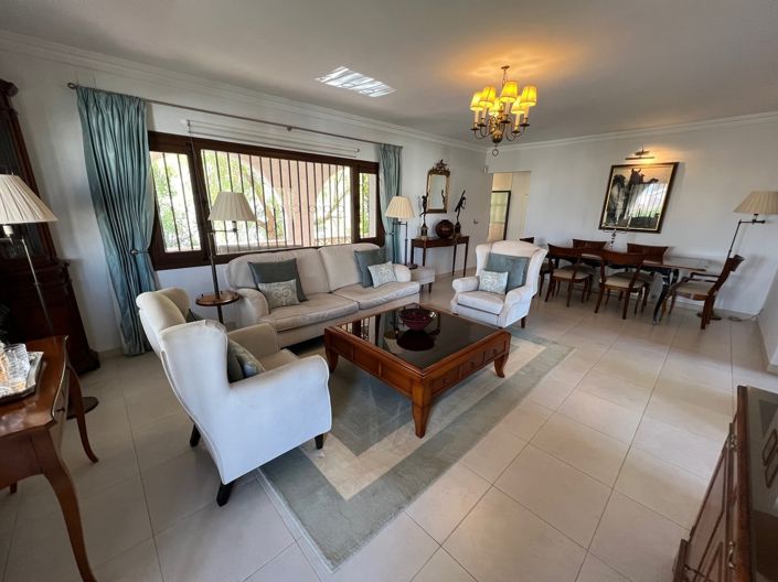 Image No.12-3 Bed Villa for sale