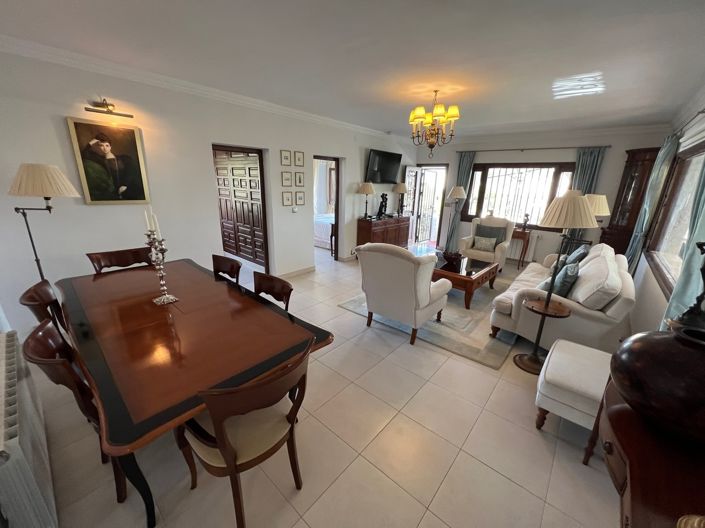 Image No.15-3 Bed Villa for sale