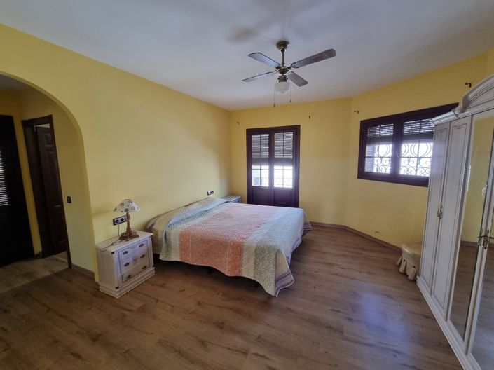 Image No.17-5 Bed Villa for sale