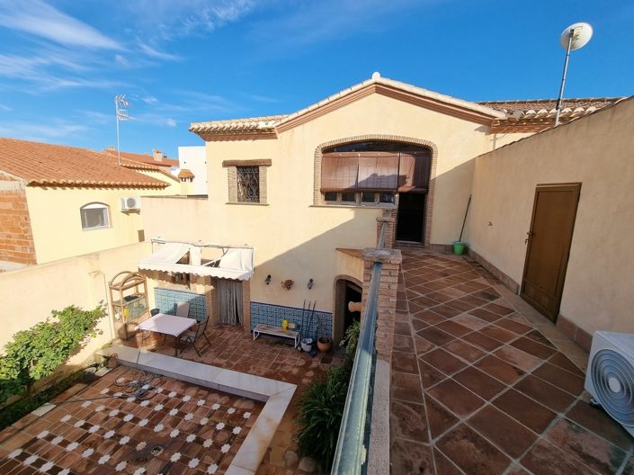 Image No.25-5 Bed Villa for sale