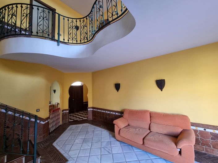 Image No.26-5 Bed Villa for sale