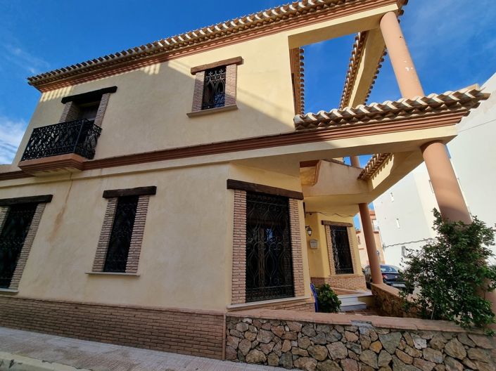 Image No.27-5 Bed Villa for sale