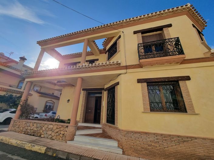 Image No.29-5 Bed Villa for sale