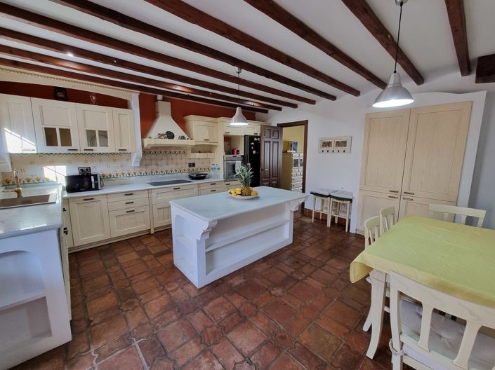 Image No.5-5 Bed Villa for sale