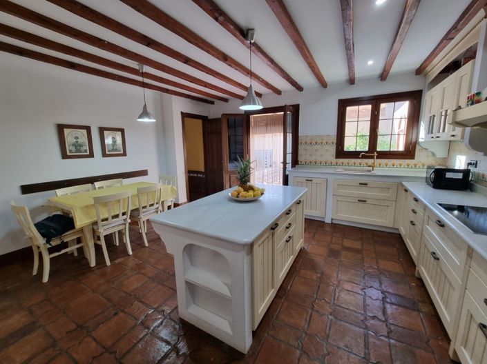 Image No.6-5 Bed Villa for sale