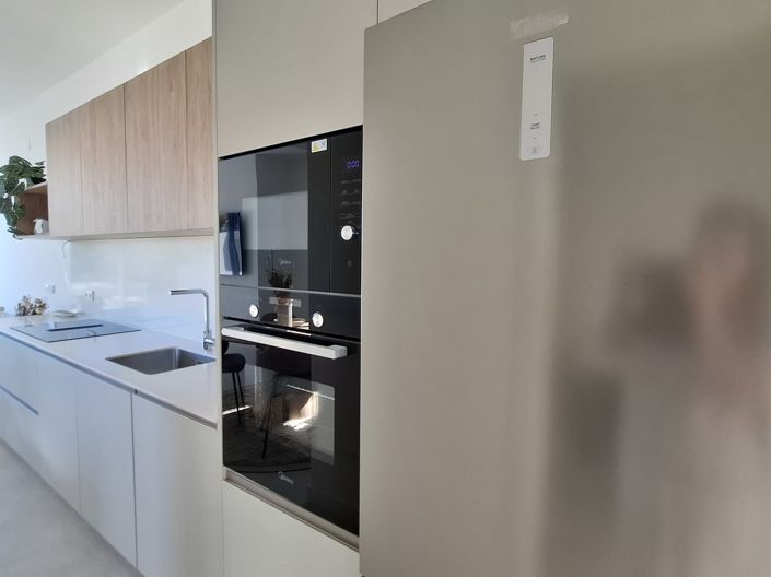 Image No.10-3 Bed Property for sale