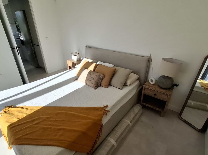 Image No.14-3 Bed Property for sale