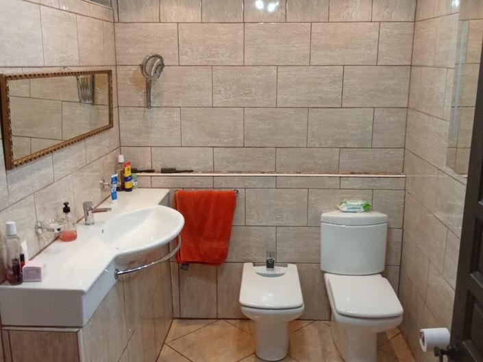 Image No.10-4 Bed Villa for sale