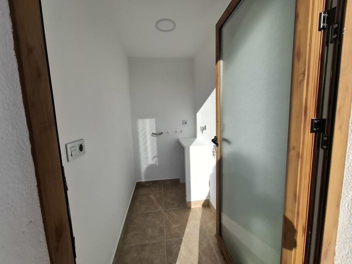 Image No.12-5 Bed Villa for sale