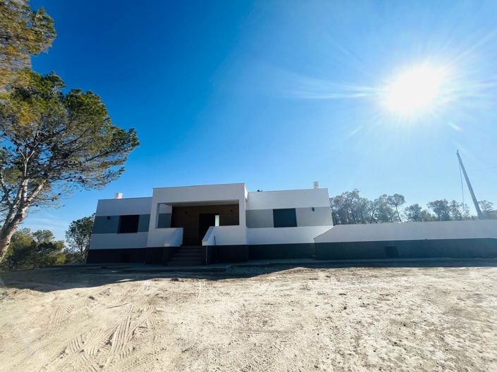 Image No.25-3 Bed Villa for sale