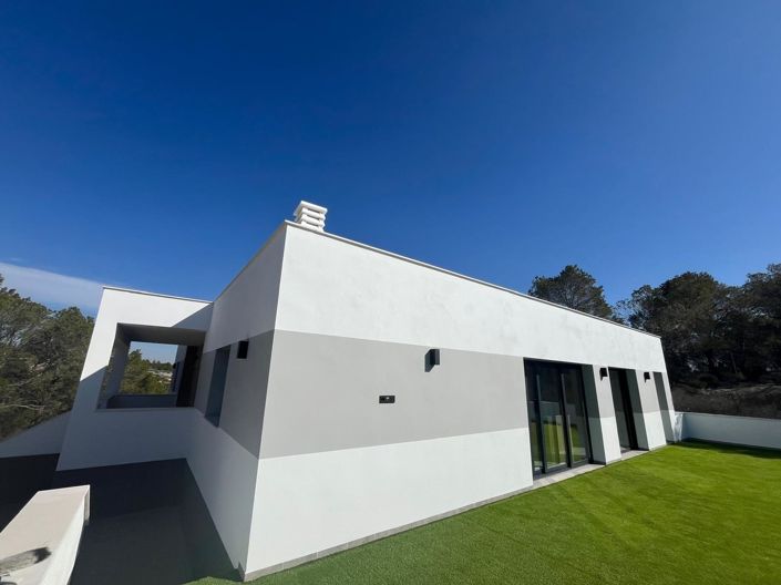 Image No.26-3 Bed Villa for sale