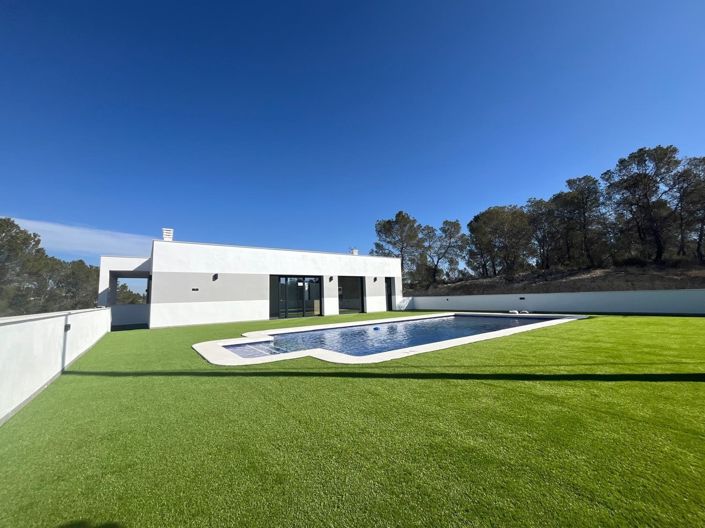 Image No.3-3 Bed Villa for sale