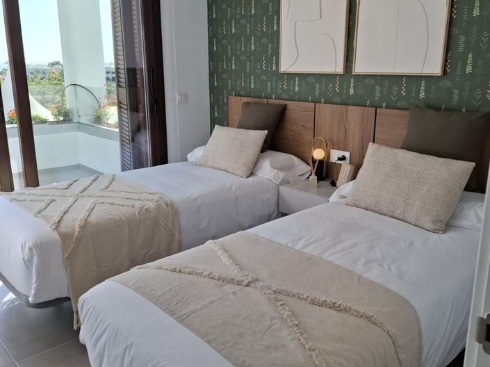 Image No.15-2 Bed Villa for sale