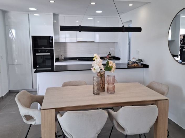 Image No.6-2 Bed Villa for sale