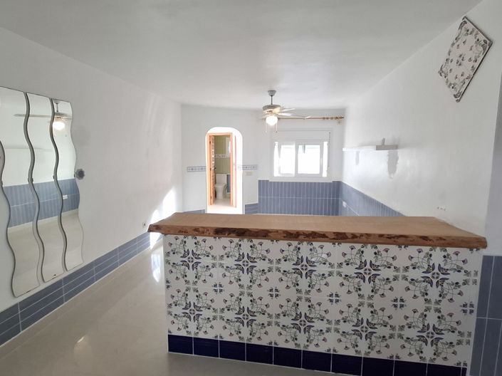 Image No.10-2 Bed Villa for sale