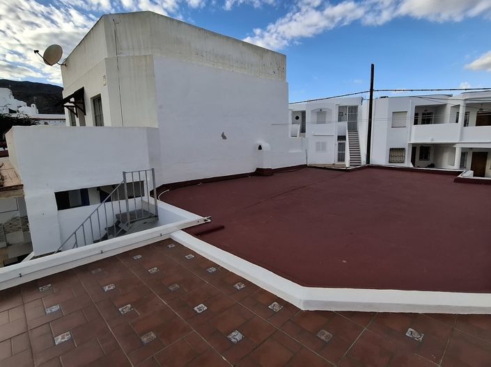 Image No.25-2 Bed Villa for sale