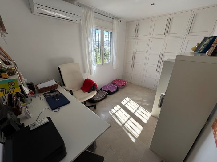 Image No.15-4 Bed Villa for sale