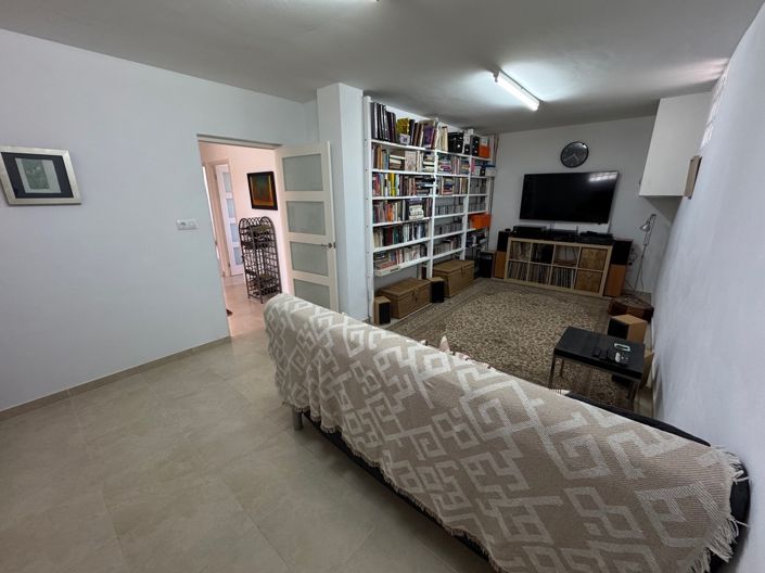 Image No.24-4 Bed Villa for sale