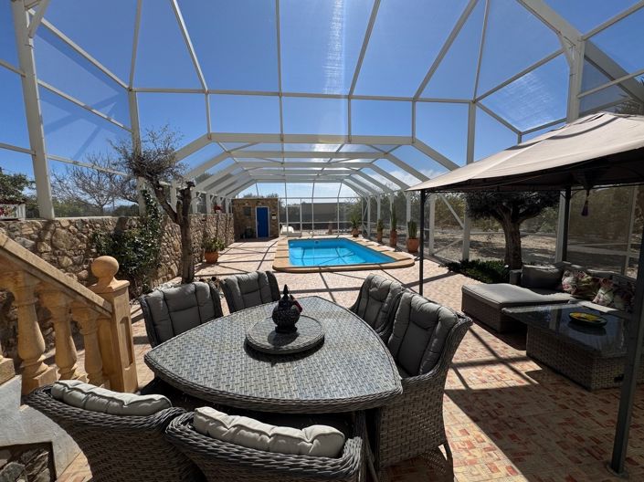 Image No.3-4 Bed Villa for sale