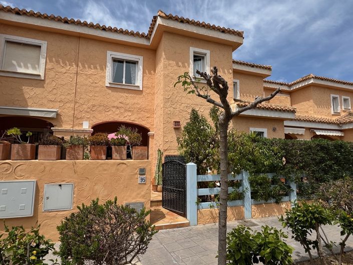 Image No.1-3 Bed Property for sale
