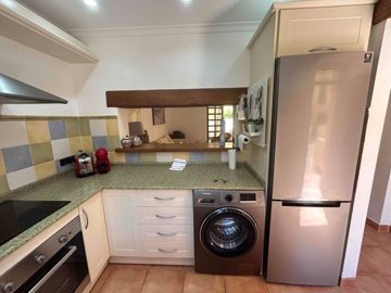 21861-duplex-townhouse-for-sale-in-desert-spr