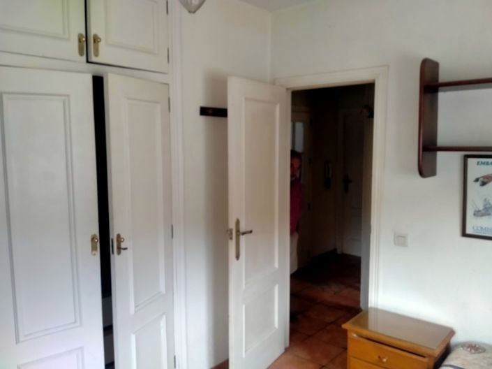 Image No.12-4 Bed Property for sale